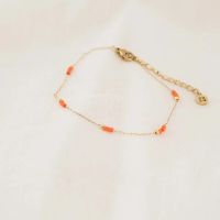 Leuk gouden armbandje met oranje kraaltjes - Perfect cadeau voor je vriendinnen of je moeder - Moederdag - Uniek armbandje - Leuk armbandje voor iemands verjaardag - Leuk te combineren - Koraal - Roze - Verrasjelief