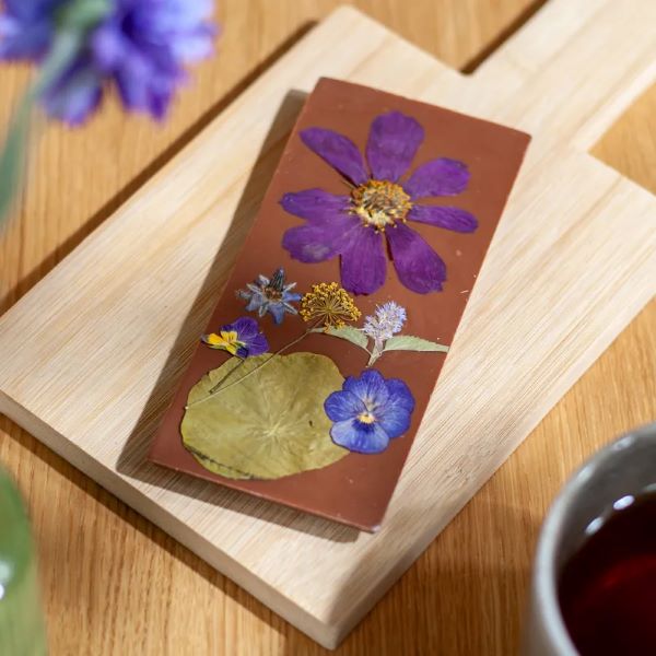 Bloemen chocoladereep door de brievenbus met kaartje In diverse smaken Puur - Verrasjelief