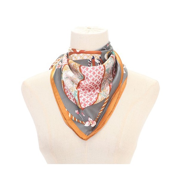 Stijlvolle vierkante zomersjaal in meerdere kleuren en prints Mixed colour met print - Verrasjelief