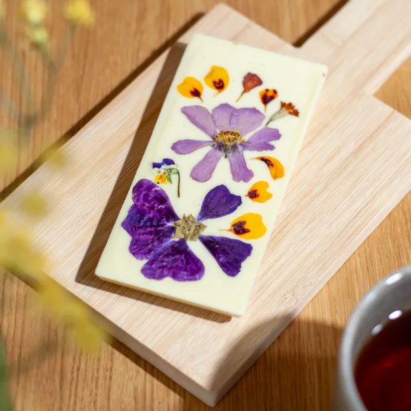 Bloemen chocoladereep door de brievenbus met kaartje In diverse smaken Wit - Verrasjelief