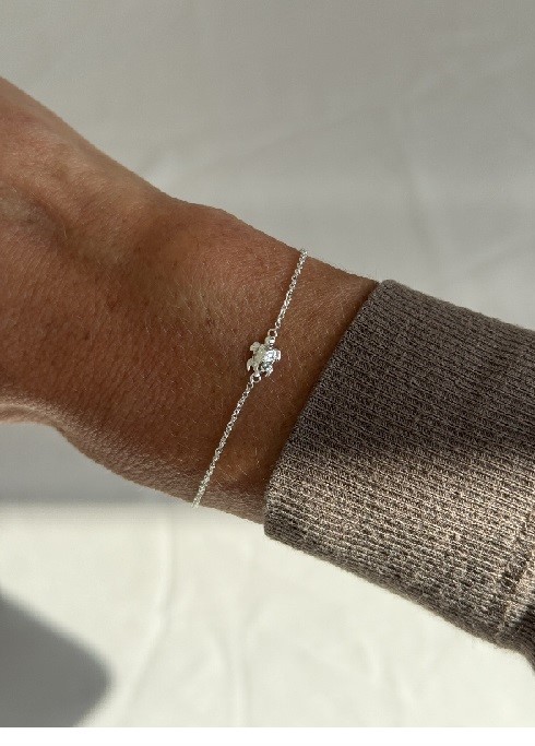 Verguld armbandje 'Go Slow' met schildpadje Verguld armbandje 'Go Slow' met schildpadje zilver