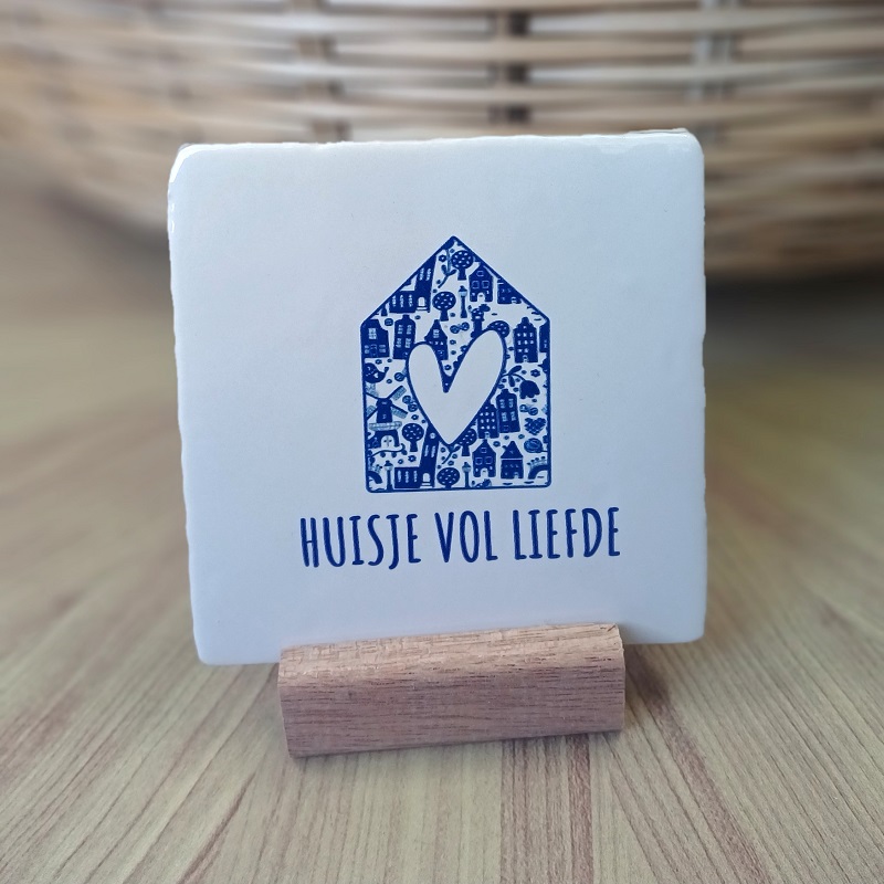 Originele tegeltjes met houten standaardje Delftsblauw - huisje vol liefde - Verrasjelief