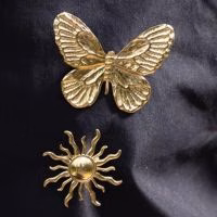 Broche Zon goudkleur. Broche Vlinder goudkleur. Moederdagcadeau.