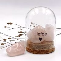 Klein stolpje met edelstenen voor liefde, kracht of troost