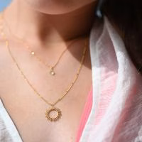 Vinoos- ketting- sieraden - goud - jewellery - vriendinnencadeautje - stainless steel.