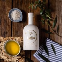 olijfolie - Telia - Mooie fles olijfolie - Cadeau idee vrouw - Koken - Bakken - Idee voor koken - Cadeau idee koken - Cadeaus voor vrouwen - Verrasjelief
