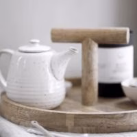 Handige serveerplank met houten handvat
