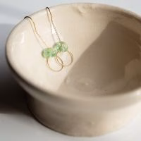 oorbellen-jewellery-sieraden-ketting-vrouwen sierander-cadeau voor vrouwen-cadeau idee voor vrouw- edelsteen sieraderen-recycled-trending sieraden