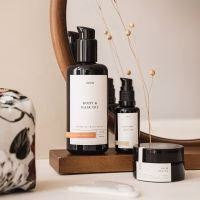 Luxe cadeau voor haar. Vrouw verwennen. 100% natuurlijke olie. Lichaamsolie. Body & Hairoil. Wellnesscadeau. Kerstcadeau voor haar. Sinterklaascadeau vrouw.