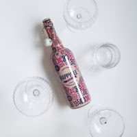 De HappyOlé sangria smaakt naar Spanje en naar zon, maar vooral naar meer! Cadeau voor haar. Feestje.