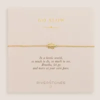 Verguld armbandje 'Go Slow' met schildpadje