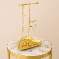 kerstcadeau voor haar - zusss gouden sieradenstandaard - sinterklaascadeautje voor haar - Verrasjelief