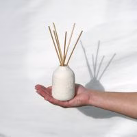 Naturel wonen diffuser in wit vaasje - Verrasjelief