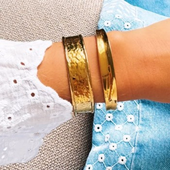 Prachtige brede gebutste RVS armband