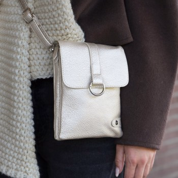 Het perfecte (festival)tasje en telefoontasje met twee schouderbanden