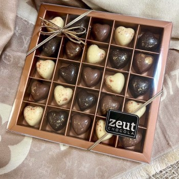 Heerlijke ambachtelijke chocolade hartjes door de brievenbus - Verrasjelief