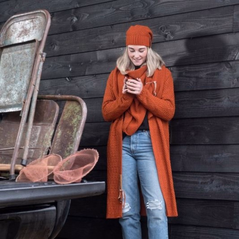 Knitfactory Coco omslagdoek Terra - Verrasjelief