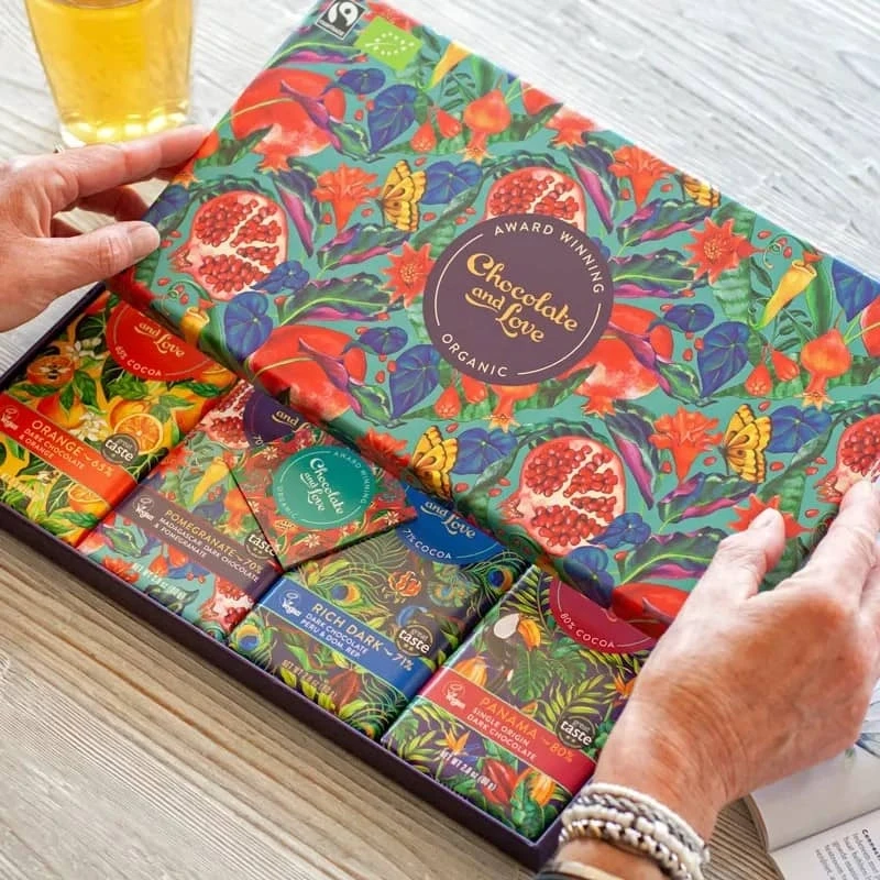 Luxe giftboxen met Vegan Fairtrade Chocolade in twee soorten!