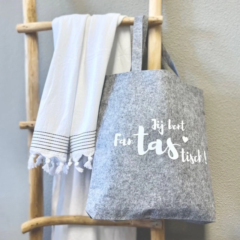 Vilten tas met hamamdoek