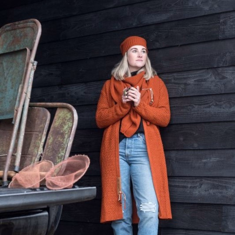 Knitfactory Coco omslagdoek Terra - Verrasjelief