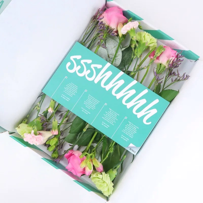 Een vrolijk boeketje brievenbus bloemen