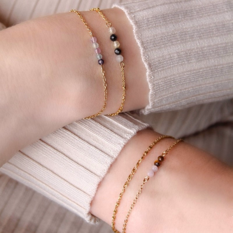 Armbandjes met positief werkende edelsteentjes