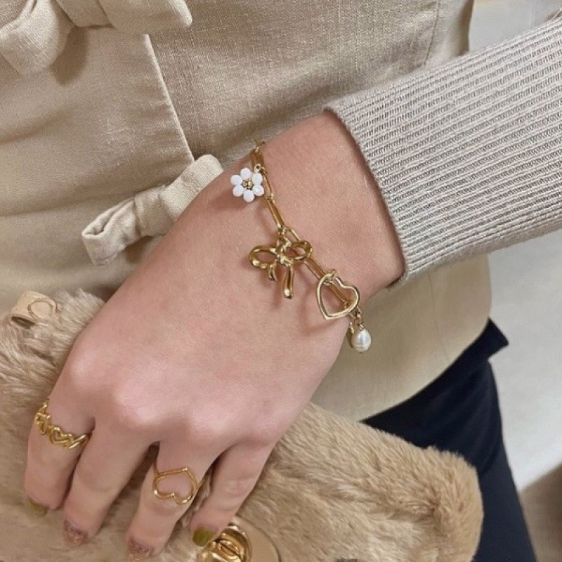 Unieke ketting en armband met bedels