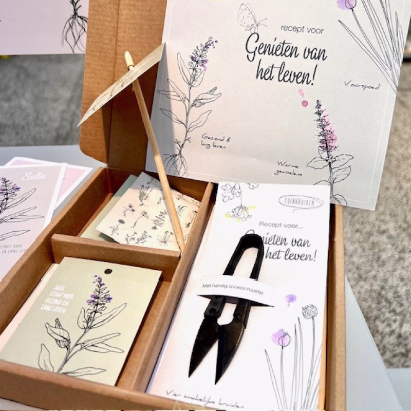 DIY Kruidenpakket met snoeischaartje 'Recept voor genieten van het leven' met 4 smakelijke kruiden