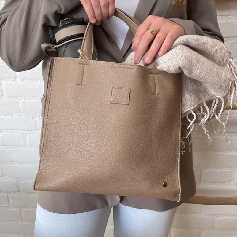 Super hippe handtas met extra handige schouderband