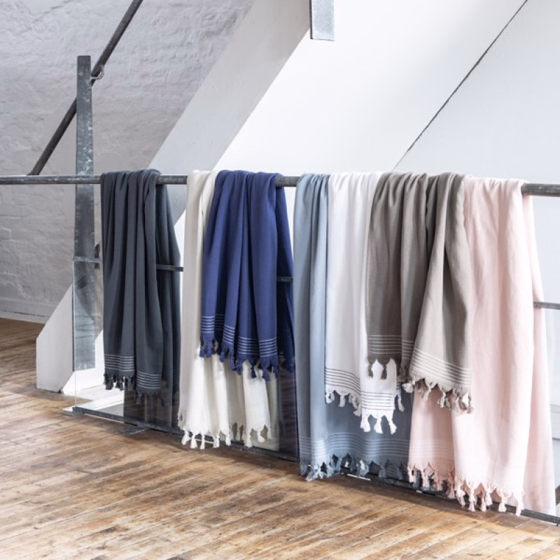 Hamamdoek Walra wit, kiezelgrijs, roze, jadegroen of donkerblauw