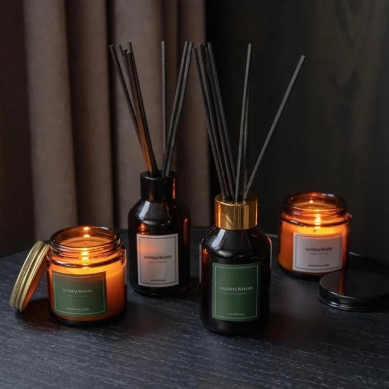 Sandalwood giftset met kaars en geurstokjes