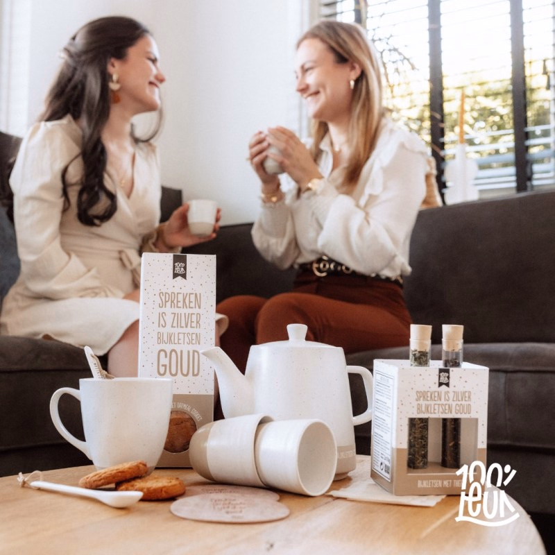 100% Leuke thee en koekjes giftset 'Zilver is spreken, bijkletsen is goud' - Verrasjelief