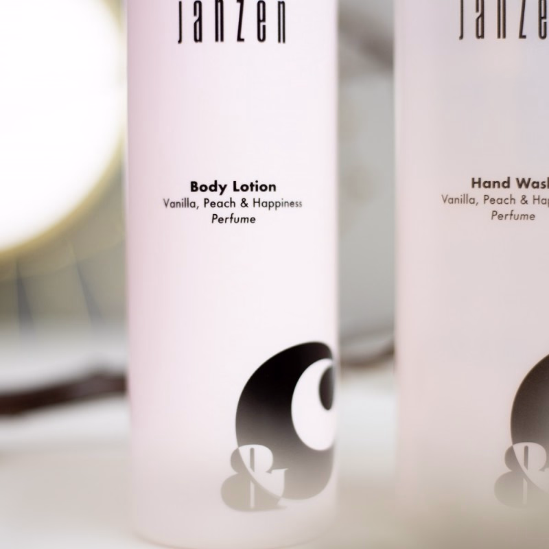 Janzen &C giftset Shower Scrub en Bodylotion
