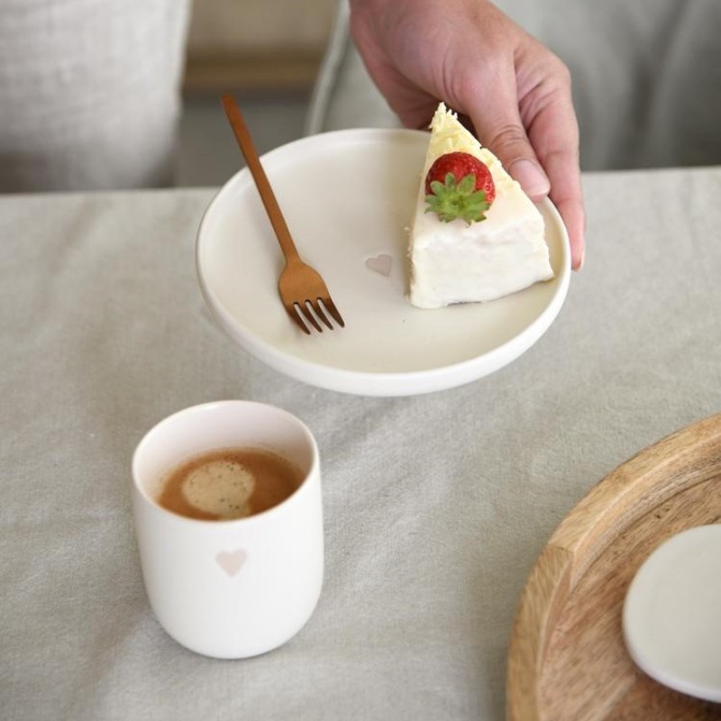 Giftset met gebaksbordjes en mokjes met een hartje